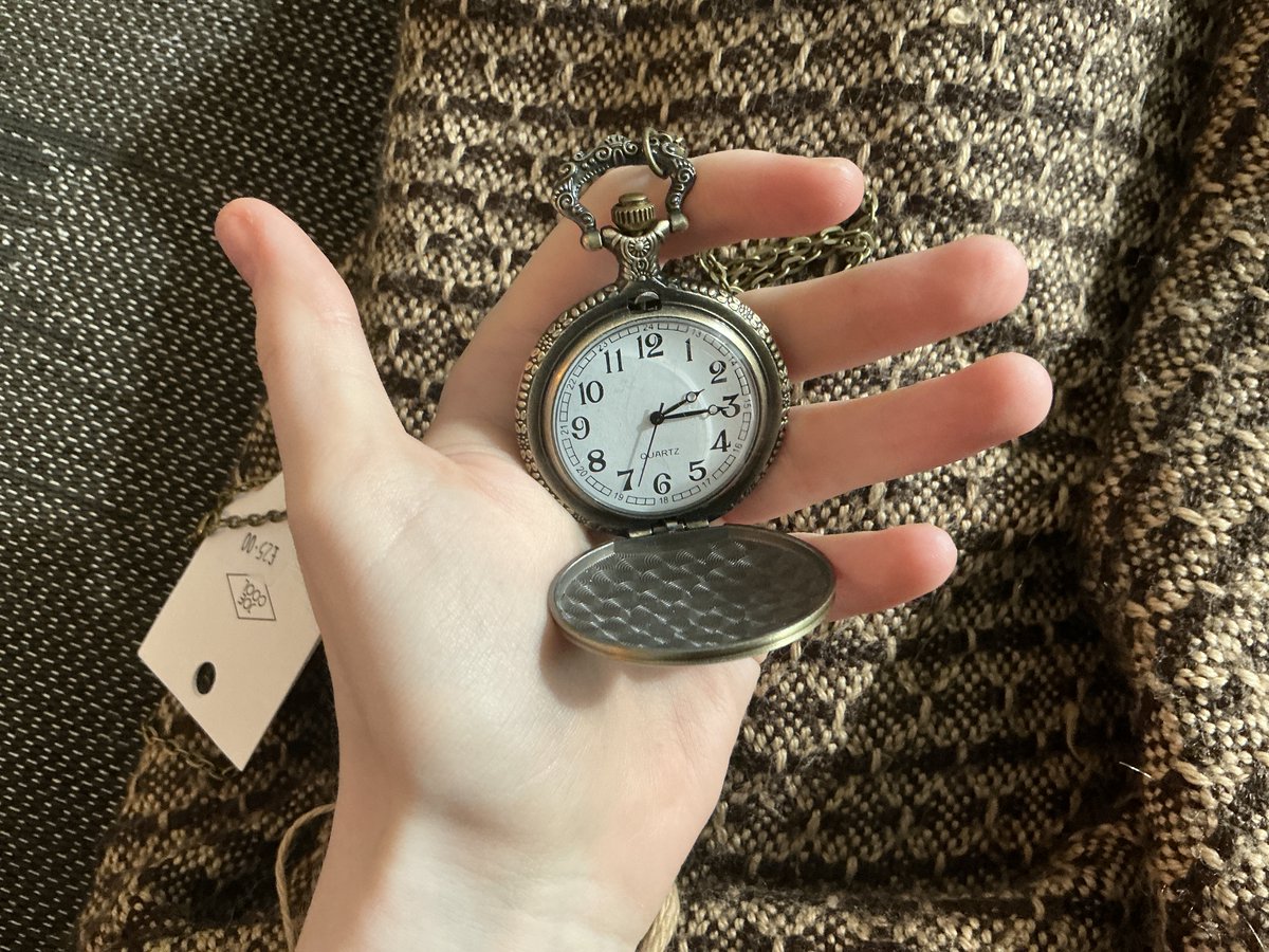 manulsyy's tweet photo. these pics are a month or so old because im in austria right now but i visited an actual 19th century english ship and made wise financial decisions in the gift shop https://t.co/4lqG81cha7