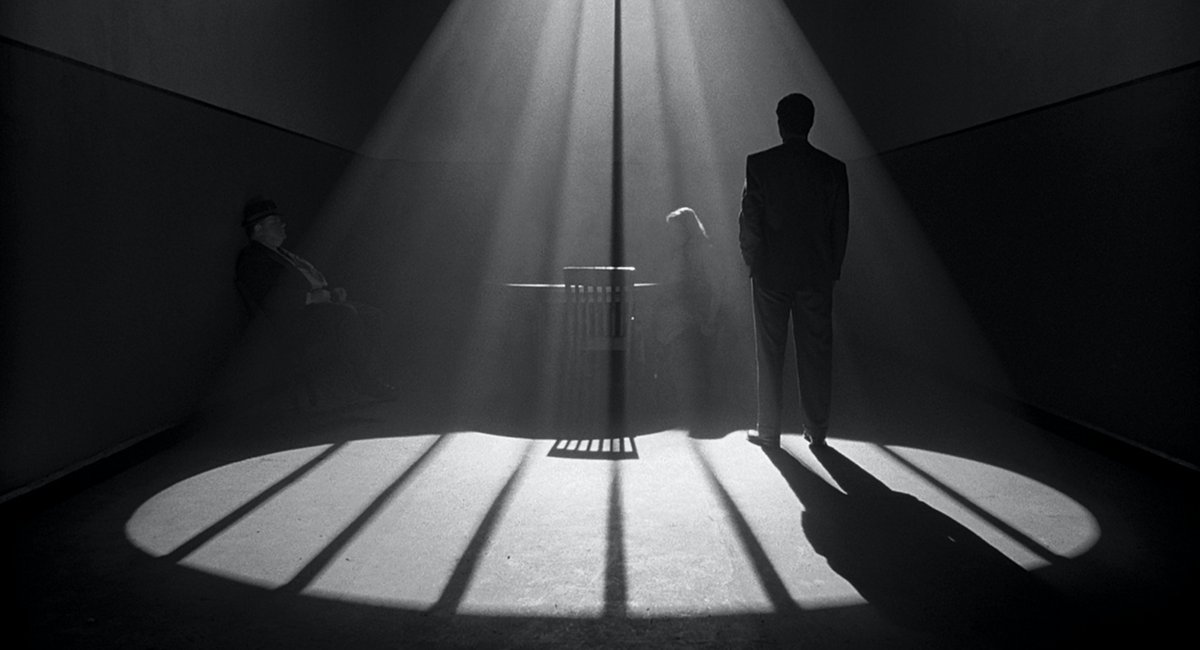 auteurhouse's tweet photo. 🎬 The Man Who Wasn't There (2001, Coen) https://t.co/kiYEbrR6aJ