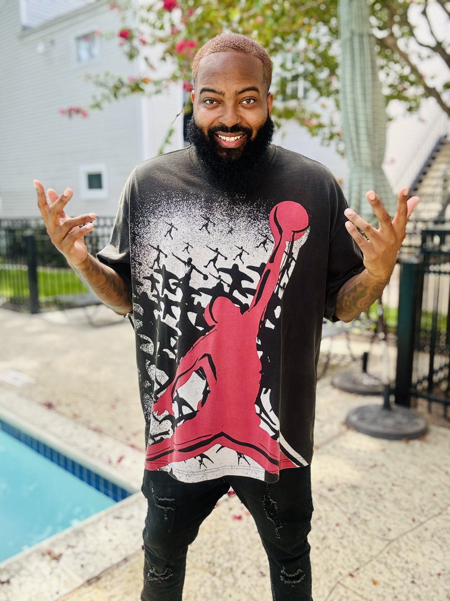 RossIsClutch's tweet photo. Today I turn 35 and I wanna give glory to GOD for allowing me to make it this far 👏🏾 I’m so very thankful and blessed to still be here 😌 Now Its time to Turn Up 🙌🏾 https://t.co/a9kvwSBEsu