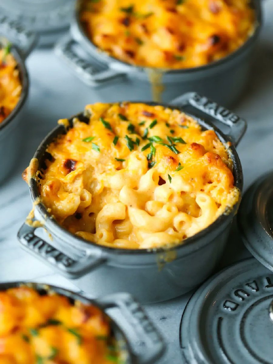 joinbeachbumLLC's tweet photo. Just discovered the BEST hidden spot for truffle mac u0026 cheese in Brooklyn! Creamy, indulgent, and loaded with fresh shavings—def coming back next week.  #FoodieAdventures https://t.co/JHJBuk2TYX