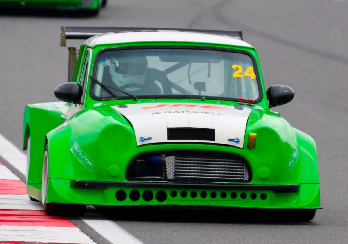 Thundersaloons's tweet photo. π’ Attention Paddock: Fastest Mini in the World Races π₯
This weekend, the FMitW races take place at Brands Hatch! Watch out for Welsh Sports & Saloon regular Tyrone Luffarelli in his Supercharged Peugeot engined Mini π
#FMitW | #BrandsHatch
(πΈΒ©οΈ FMitW) https://t.co/e6AOakHJW5