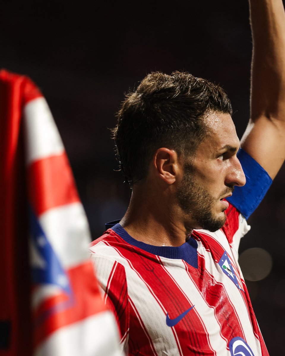 Atleti's tweet photo. Ya son ocho temporadas capitaneando a su Atlético de Madrid ❤️🤍 https://t.co/qK7EbtJdPs