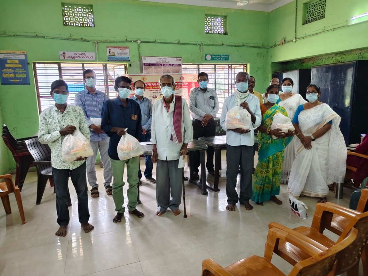 dmho_mncl's tweet photo. 55 Nutrition Kits to TB patients in coordination with DM&amp;HO Dr. Narender Rathod, Program Officers and Health Staff.
Bellampally – 20
Mancherial – 25
Mandamarri – 5
Chennur – 5

The contribution of the Lions Clubs towards nutritional support for TB patients is highly appreciated https://t.co/txHxkuYixU