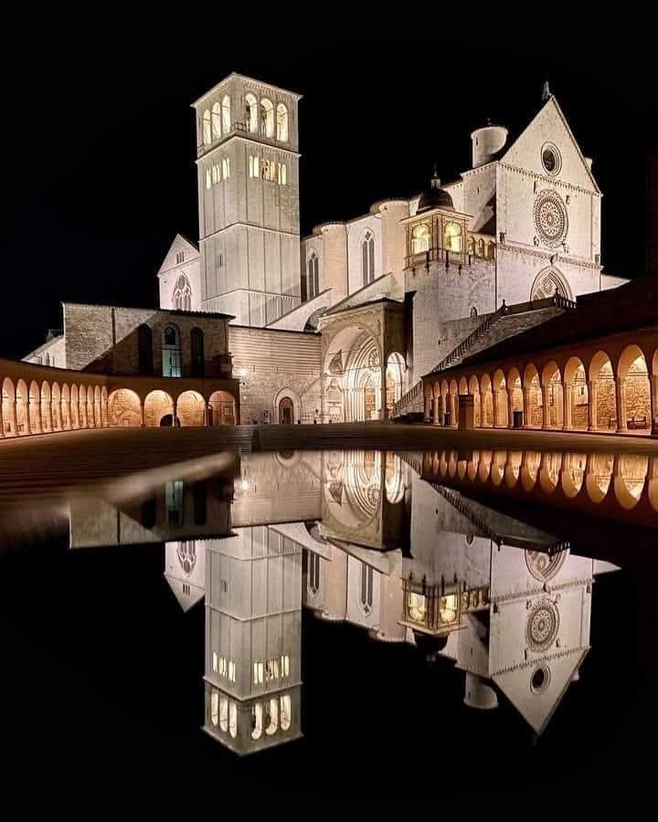 RamellaUgo's tweet photo. Basilica di Assisi https://t.co/Ep5b0o2tM8