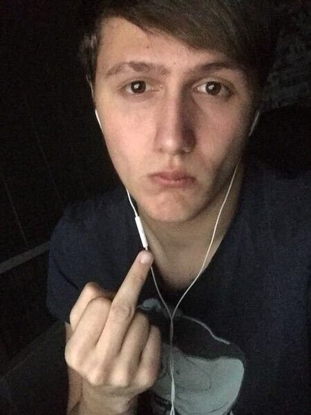 mmurmure's tweet photo. я чувствую какую-то необъяснимую связь с русланом этого времени, которого я даже не знала https://t.co/IAbU7Ro6XC