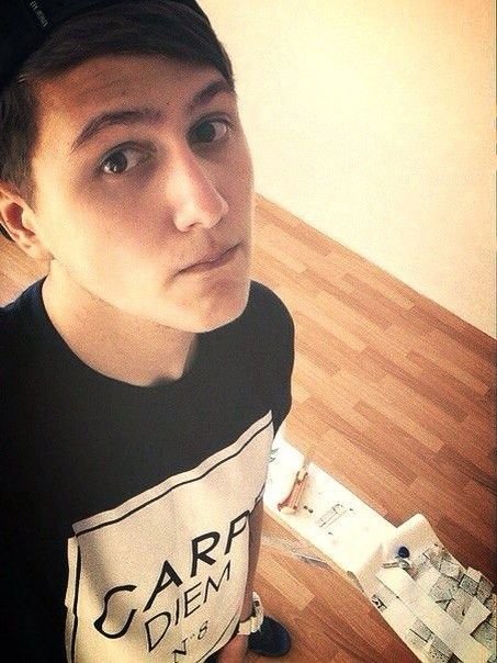 mmurmure's tweet photo. я чувствую какую-то необъяснимую связь с русланом этого времени, которого я даже не знала https://t.co/IAbU7Ro6XC