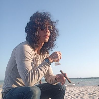 RafaelmenaI's tweet photo. Hi, my name is Rafael Mena!
You've doom scrolled your way to my art. Enjoy! https://t.co/bvyxoKOXIK