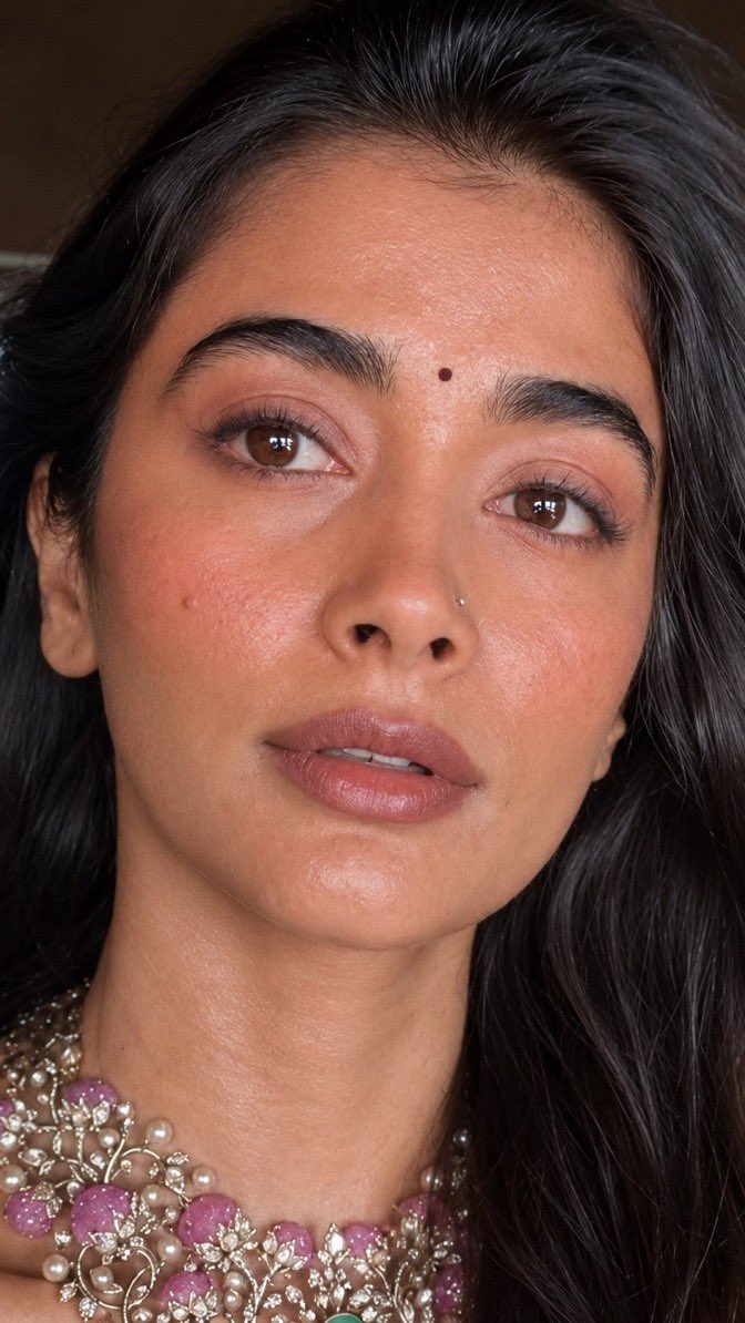 actressblastr's tweet photo. Munja mooda vechurka pahh ivala pathale thukiduthu 🍆🥵 #Poojahegde #Poojahegdehot #Dusky #Actresshot https://t.co/qQxFOTDX7S
