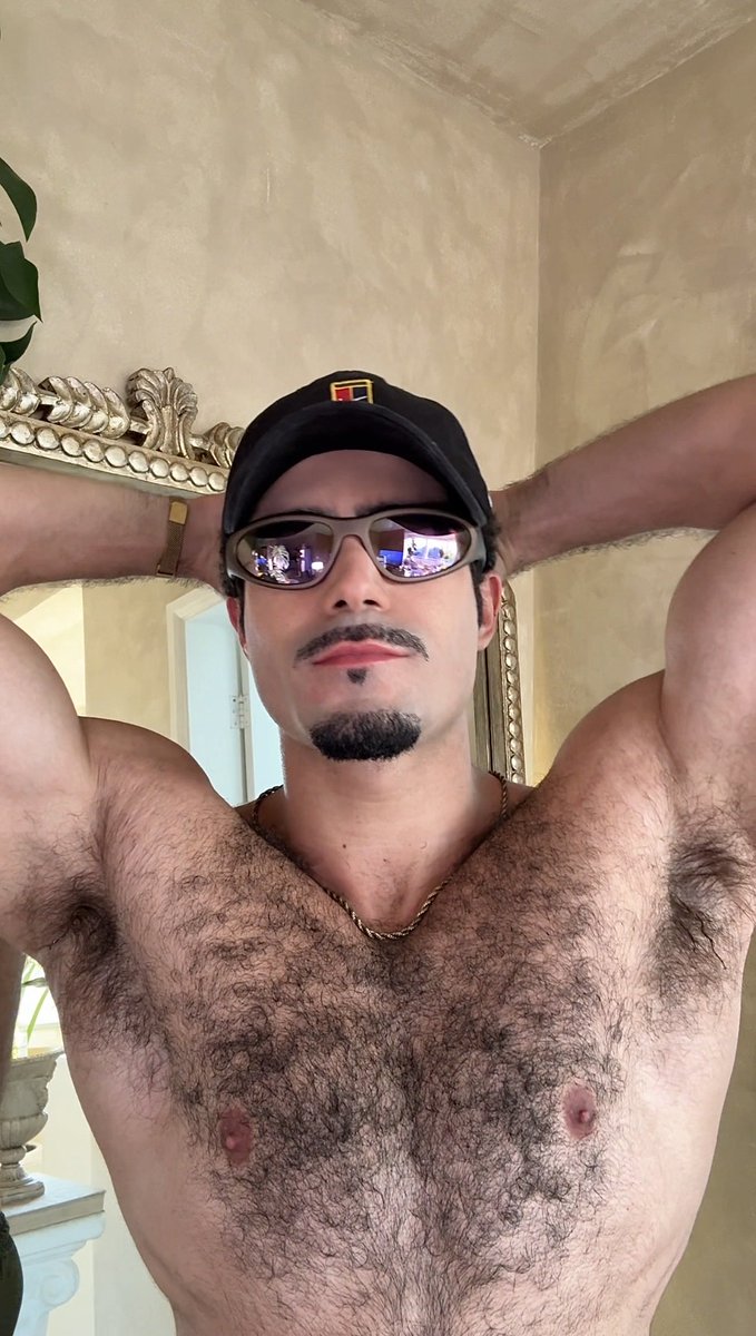 juaolima_'s tweet photo. Lancei o bigodin de cria. Gostaram? 👨🏻🚔🔥 

#bigode #cria https://t.co/NO7wU8blHy