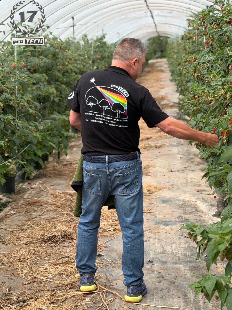 ProTechFuture's tweet photo. In Scotland with NextGen Fruit Group . Thank you for having me 🙏🏴󠁧󠁢󠁳󠁣󠁴󠁿🥃 https://t.co/IwBUan1qvE