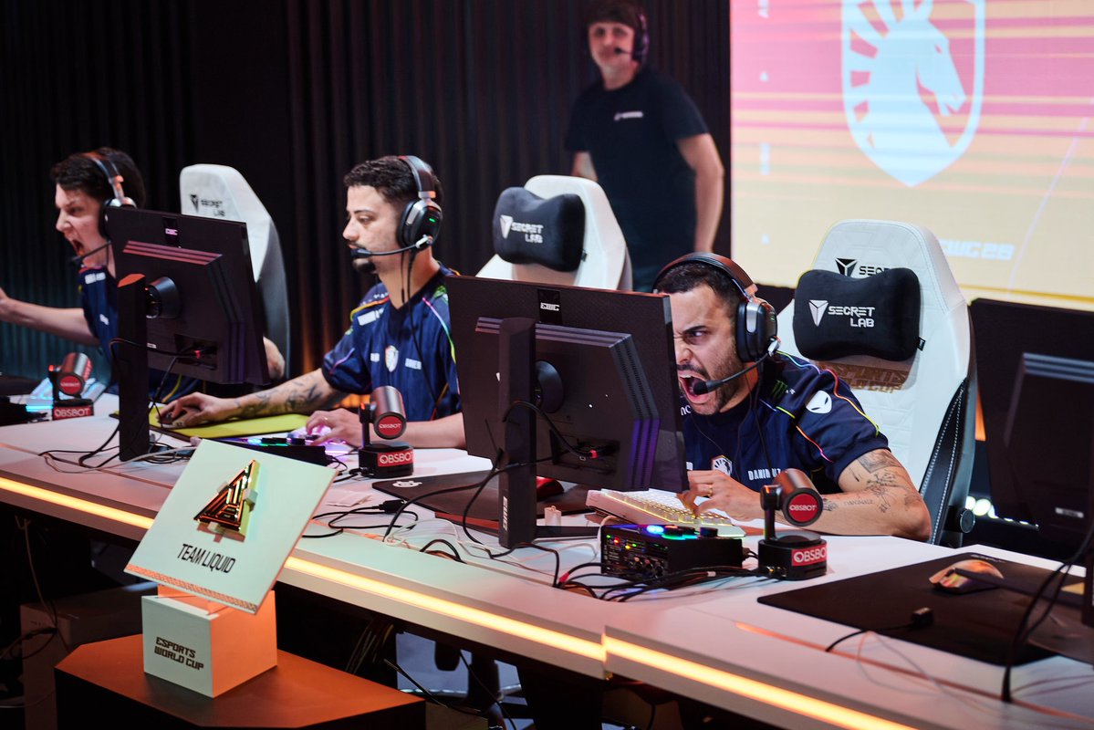 TeamLiquidBR's tweet photo. JÁ LEVAMOS OS PRIMEIRO MAPA PRA CASA! 💙

Vitória sem maiores sustos por 10x5, monstrando tudo o que treinamos para chegar aqui!

FALTA SÓ MAIS UM PARA O TOP 4! 🙌🔥 https://t.co/yZoFNYm88m