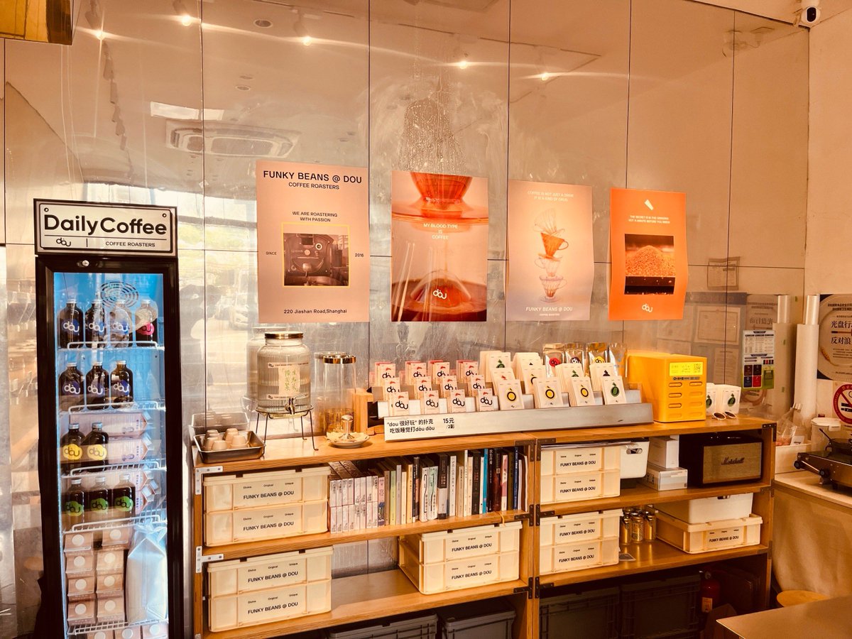 ProfMels's tweet photo. Just tried the new zero-waste coffee shop with reusable cup discounts! The lavender latte tastes amazing, no single-use waste, and the staff’s super friendly—this is my new daily spot! https://t.co/t44XRdi0Mg
