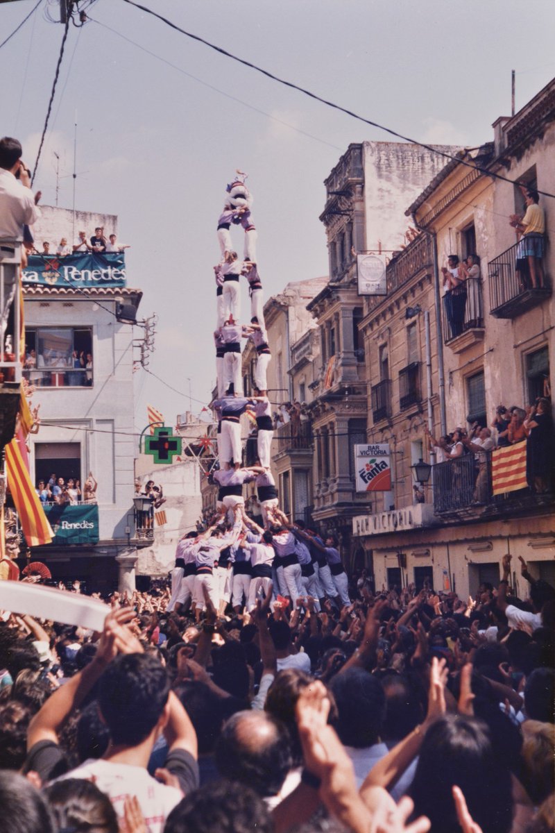 JoveDeTarragona's tweet photo. L’agost de la Colla Jove és sinònim de l’Arboç. El nostre calendari no es pot concebre sense la plaça penedesenca, on hem fet sempre bons papers en una cita estival amb molta història.

#FemElPas #castells https://t.co/x3KpGofZb6