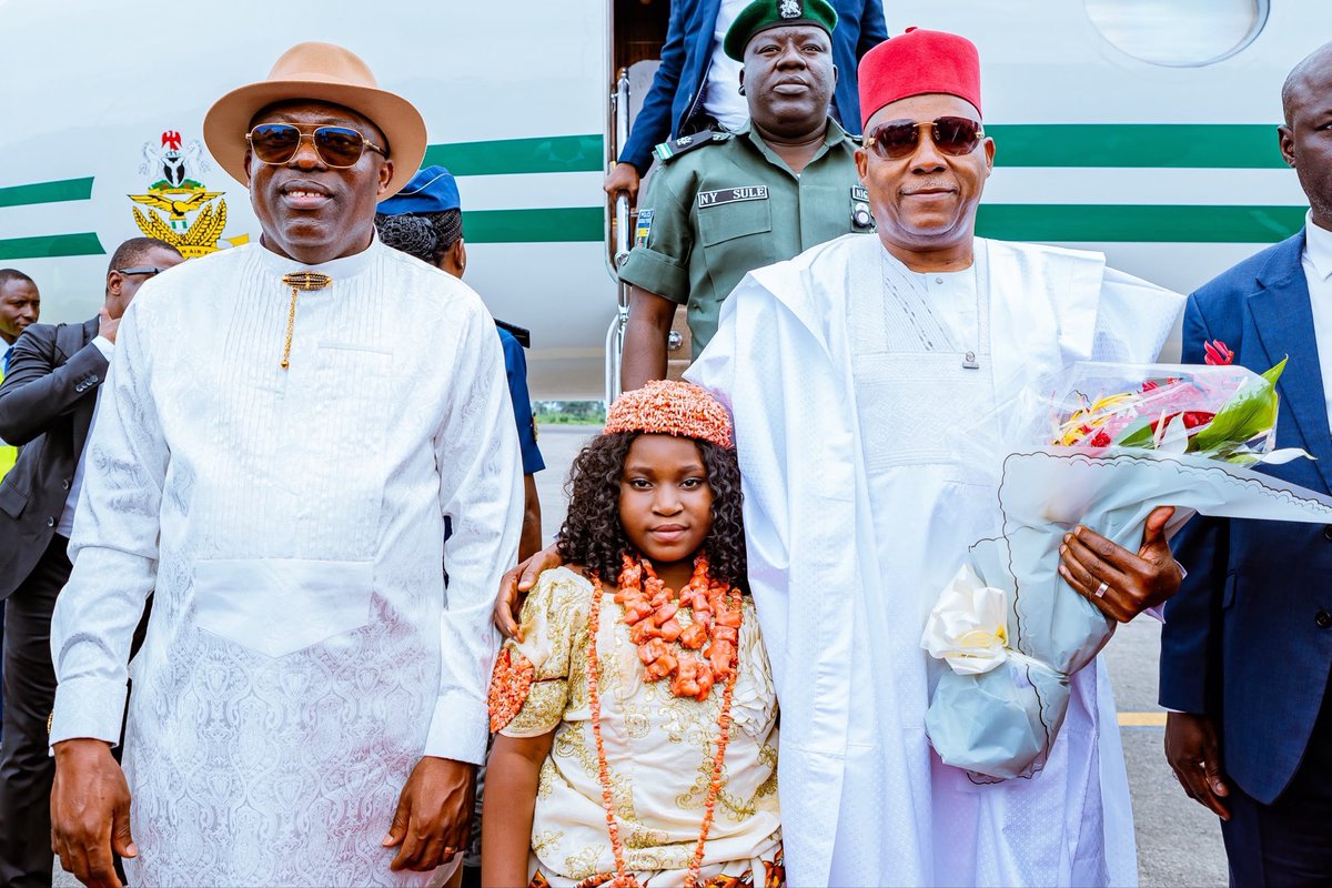 officialSKSM's tweet photo. The Vice President, Senator @KashimSM, has said the administration of President @officialABAT is deliberately spreading infrastructure and economic opportunities beyond major cities to reduce congestion, expand jobs and promote balanced national development across Nigeria.

This, he noted, is driven by the administration’s conviction that such state-driven projects are consistent with the Renewed Hope Agenda’s push to expand security, welfare and economic opportunity beyond the centre.

Senator @KashimSM stated this on Thursday while inaugurating the Elele-Umudioga-Egbeda-Ubimini-Akpabu-Ikiri-Omoku Dual Carriageway in Rivers State on behalf of President @officialABAT.

The 33.5-kilometre road runs through Ikwerre, Emohua and Ogba/Egbema/Ndoni local government areas of the state, connects communities along an important agricultural, commercial and oil and gas corridor leading towards Omoku, widely regarded as the state’s “Gas City.”

“A nation becomes congested when opportunity is congested. People move because roads, markets, jobs and services have not moved far enough towards them,” the Vice President stated.

He said roads are among the most democratic instruments of development, noting that they connect farmers to markets, workers to jobs, students to schools and patients to healthcare.