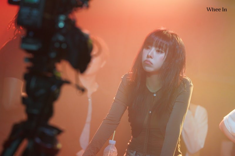 Whee_GlobalWind's tweet photo. [📸] NAVER Blog

Wheein - The Symphony of Fxxkboys (minlee Remix) Behind🎸

🔗 https://t.co/Vj1LQ6ifLm

#TheSymphonyofFxxkboys
#minlee_Remix #WHEEIN
#휘인 @WheeIn_0fficial https://t.co/6peNj5rAEu
