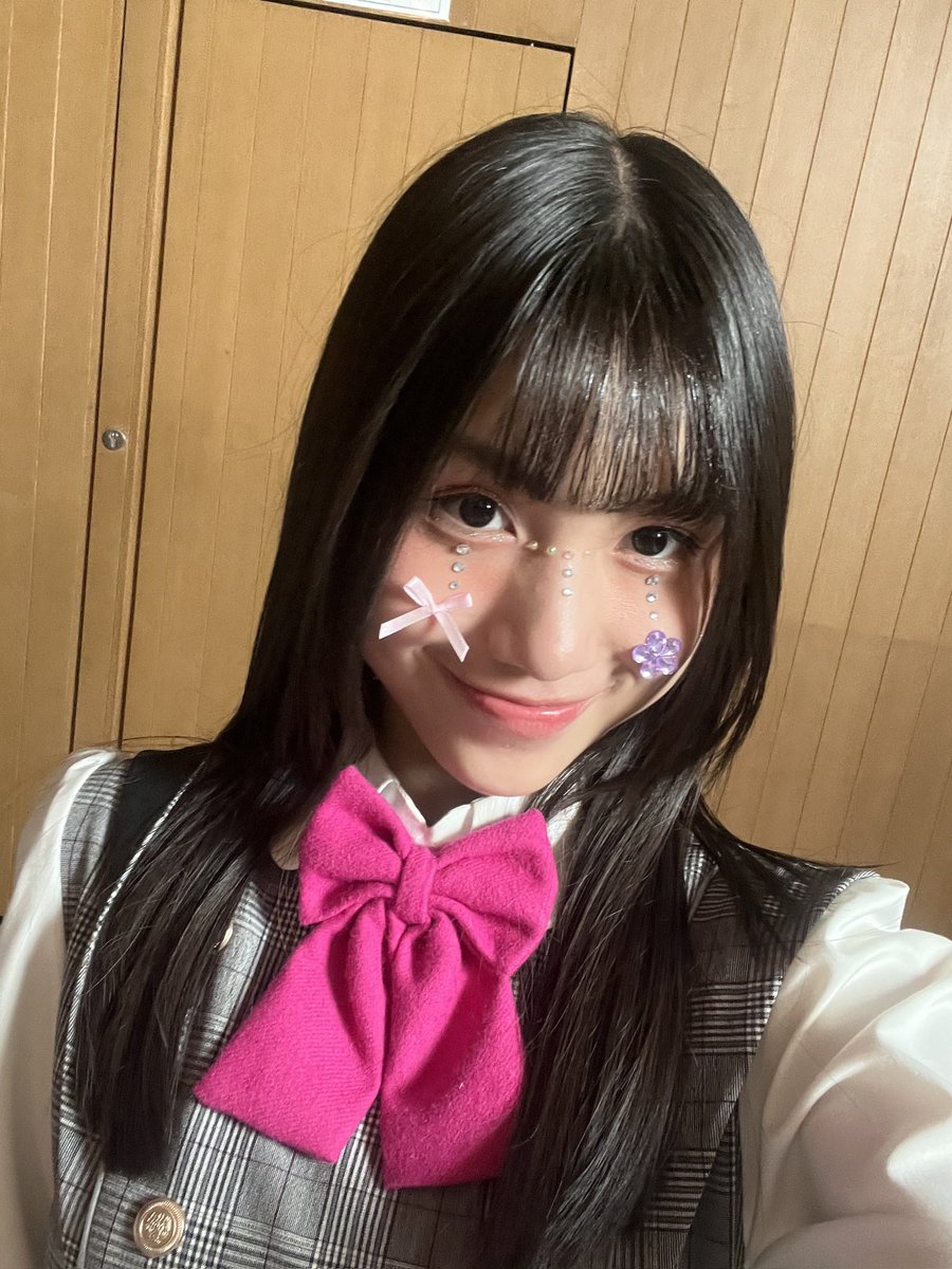 Michie_JKT48's tweet photo. selamat 2 tahun mv terkerennnnnn 🦗🦗 (biased) https://t.co/I3kvdXqyXc