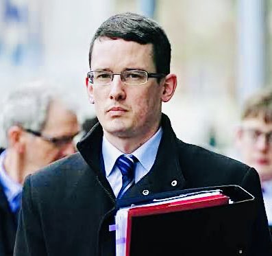 LondonReformist's tweet photo. 🚨BREAKING: Enoch Burke is FREE! 🩵

After nearly 700 days behind bars since September 2022, the High Court has ordered the release of the Irish teacher who refused to bow to gender ideology pronouns in the classroom 💪 standing firm on his ‘CHRISTIAN VALUES’ and convictions.

A man imprisoned not for violence or crime, but for refusing to gender wokeness.

Welcome home, Enoch!