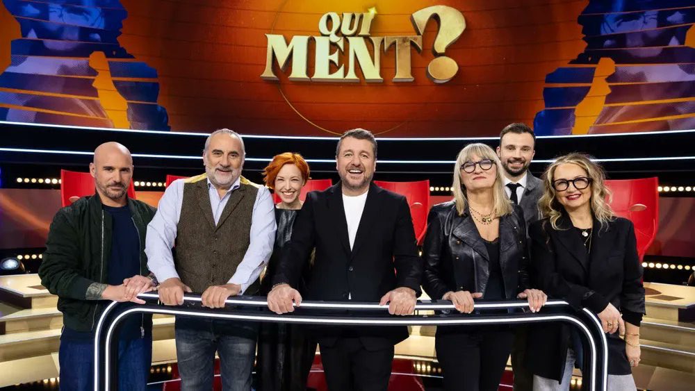 Mediasinfos's tweet photo. C'est ce soir à 21h10 sur #France2 que @BrunoGUILLONOff présentera un tout nouveau numéro inédit de son jeu #QuiMent avec dans les invités @ChristineBravo7 #Cartman #AntoineDuléry @Natasha_StPier @tomvillaoff #ChristelleChollet.
Notre article est ici: https://t.co/CHLiFS6lHC https://t.co/NVDOjZn6ai