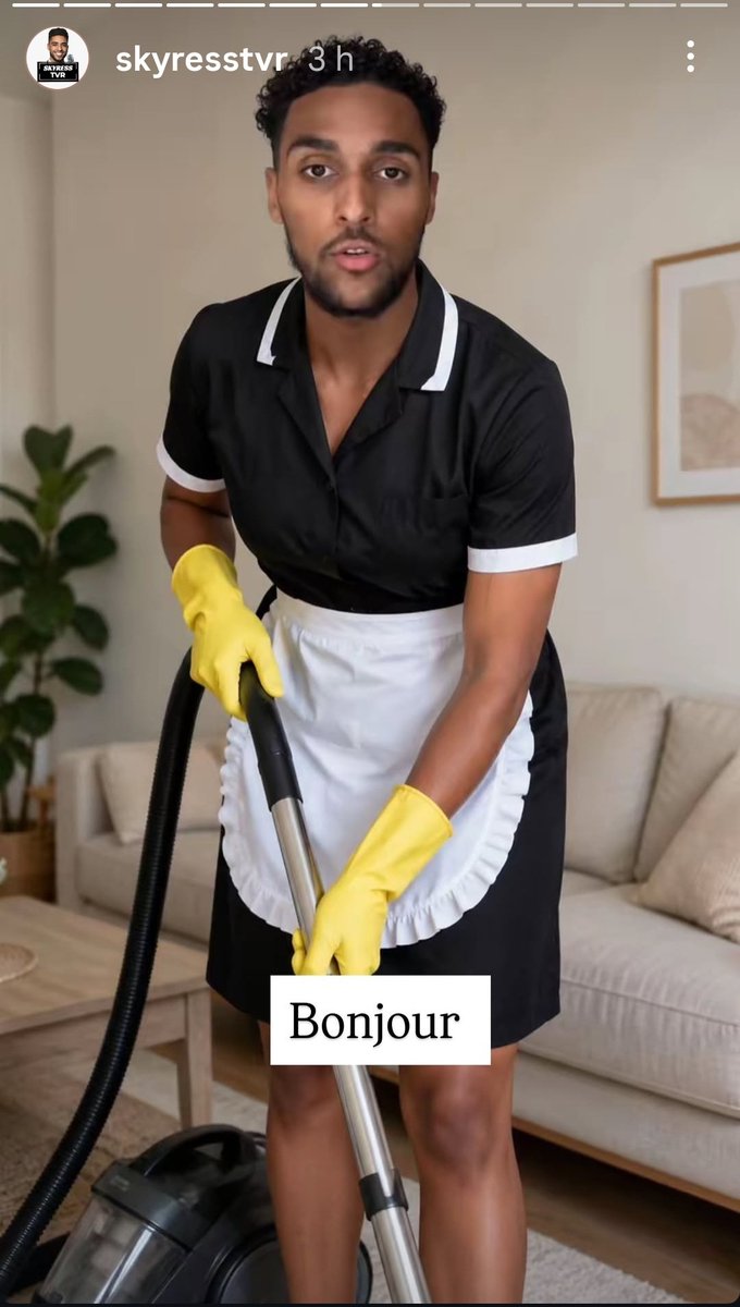 welcome_on's tweet photo. Hey c'est pas bien! Il a trop de haters Allan😂

Je connais plein de nanas qui rêveraient que leur père fasse le ménage avec leur mère, que leur bof le fasse avec leur soeur; des mères et pères qui rêveraient que leur gendre participe au foyer, des épouses....

#poupettekenza https://t.co/KJ4knFMd0W