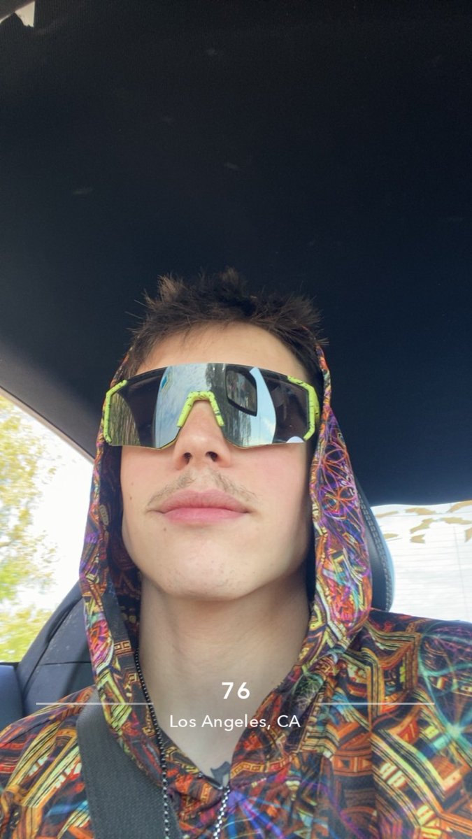 Dylan7svn7's tweet photo. I been in the hills fuckin superstars feelin like a pop star https://t.co/67WJ33wDnL