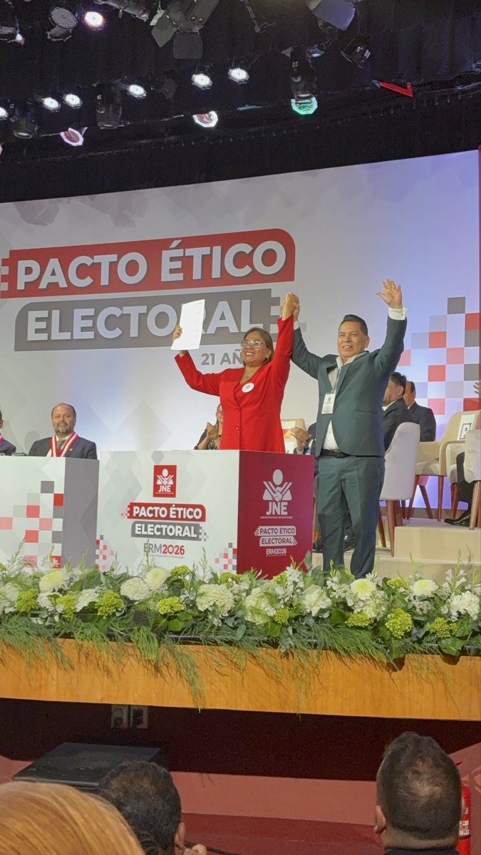 AlejoPimentelS's tweet photo. Hoy suscribimos el Pacto Ético Electoral. Lima merece una campaña con respeto, transparencia y propuestas.

Las diferencias políticas no deben convertirse en ataques.
Vamos a debatir ideas y soluciones. #MónicaYaya https://t.co/0wICW1zIt3