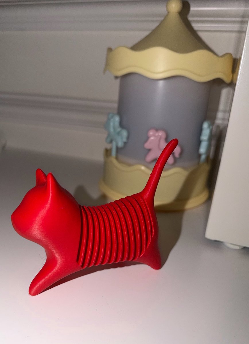 GenZcryptoAI's tweet photo. The printed model turned out extremely smooth and flexible! 🤩The clever design and stretchy spring joints are so much fun. Thank you the author for sharing such an amazing model!🥳✨
 https://t.co/vNs1IeRDHa https://t.co/xPmJmwdbiK
