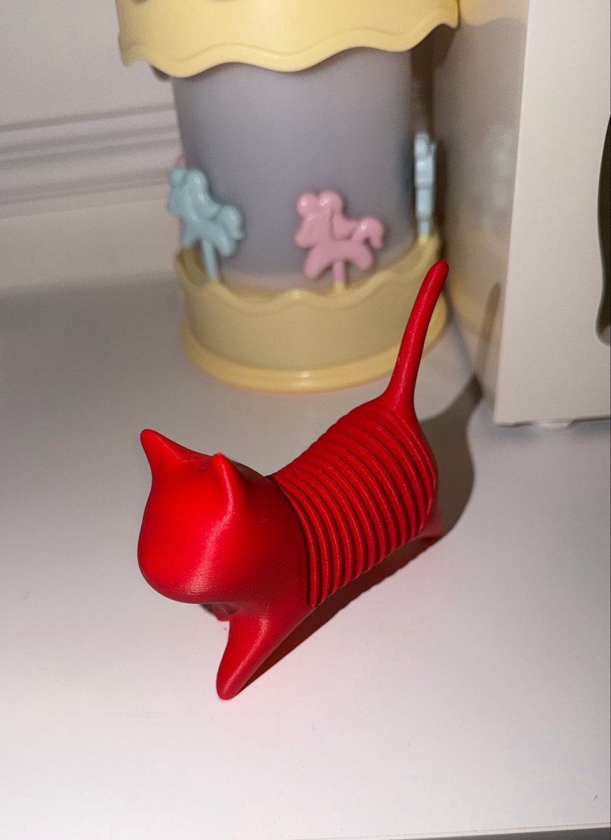 GenZcryptoAI's tweet photo. The printed model turned out extremely smooth and flexible! 🤩The clever design and stretchy spring joints are so much fun. Thank you the author for sharing such an amazing model!🥳✨
 https://t.co/vNs1IeRDHa https://t.co/xPmJmwdbiK