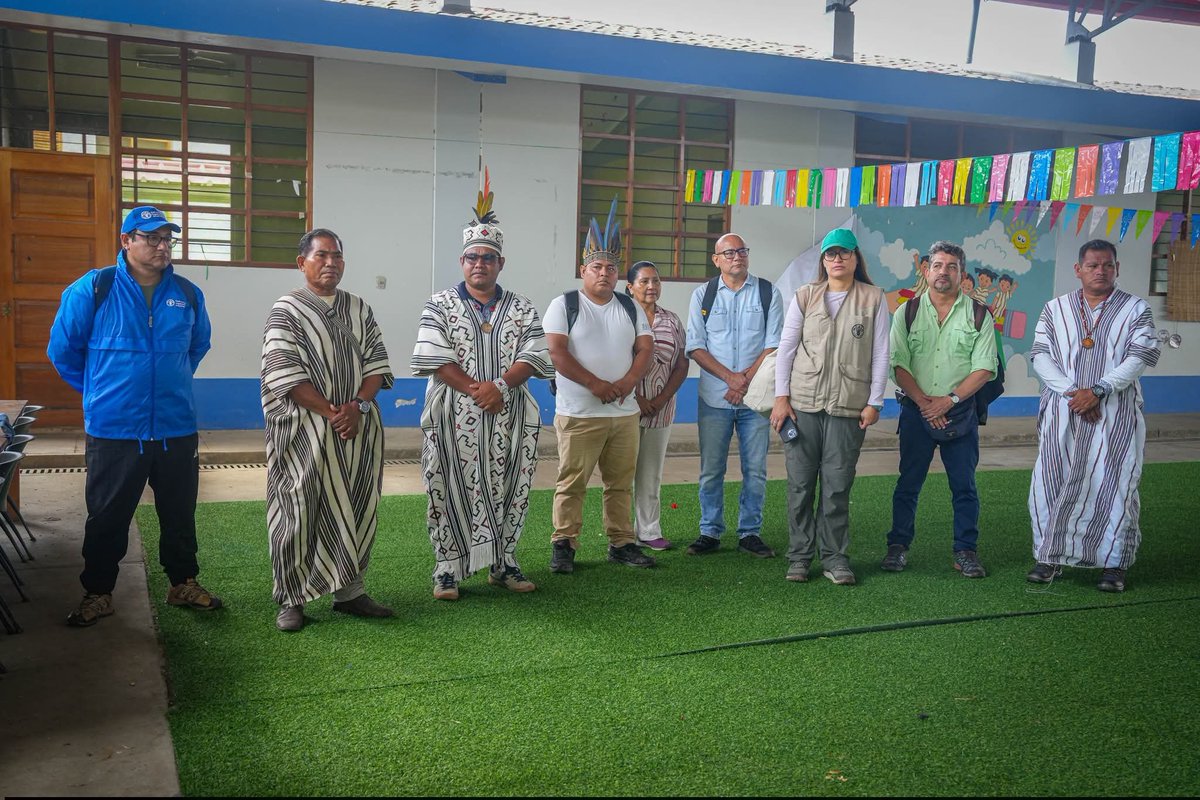 FAOPERU's tweet photo. @UNESCOperu @PNUDperu 2/2
📍A través de reuniones y visitas técnicas en territorio, especialistas de @FAOPERU  @UNESCOperu y @PNUDperu contribuyen a la articulación de alternativas de cooperación junto a comunidades, autoridades locales promoviendo soluciones sostenibles para el Bajo Urubamba. 🌿 https://t.co/5eHXxHBntY
