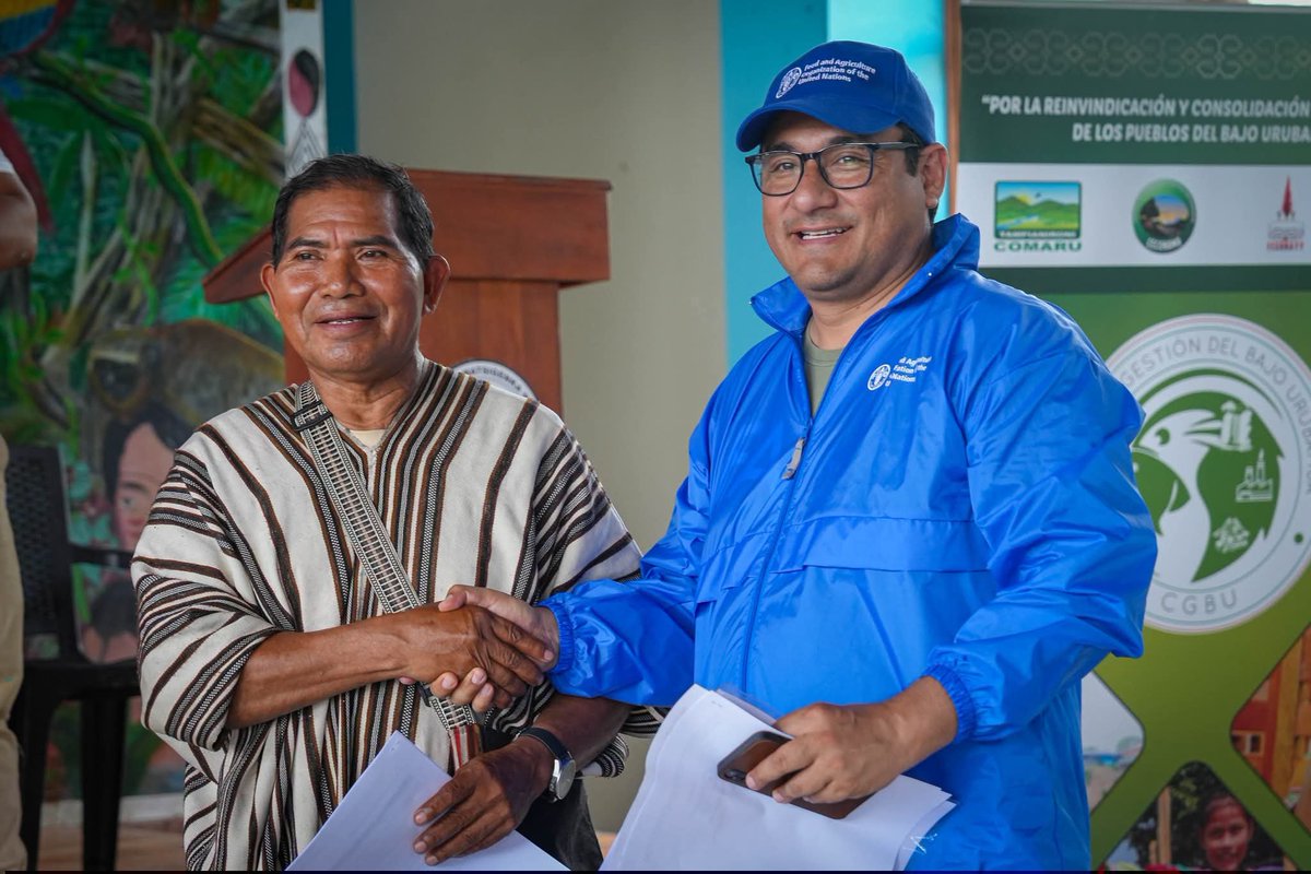 FAOPERU's tweet photo. @UNESCOperu @PNUDperu 2/2
📍A través de reuniones y visitas técnicas en territorio, especialistas de @FAOPERU  @UNESCOperu y @PNUDperu contribuyen a la articulación de alternativas de cooperación junto a comunidades, autoridades locales promoviendo soluciones sostenibles para el Bajo Urubamba. 🌿 https://t.co/5eHXxHBntY