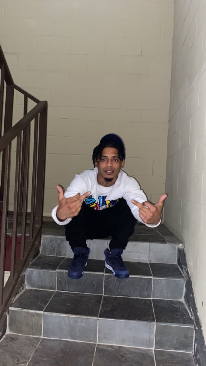 DemonDick2000's tweet photo. Single Fws!!! Females Only!!! https://t.co/HI4jw8Y6nx