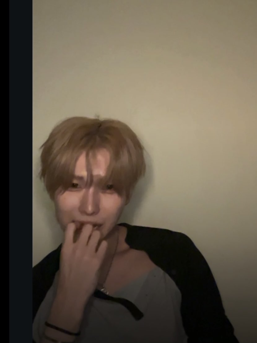 mnimimn's tweet photo. 🤭<< https://t.co/gpvHFJHHql