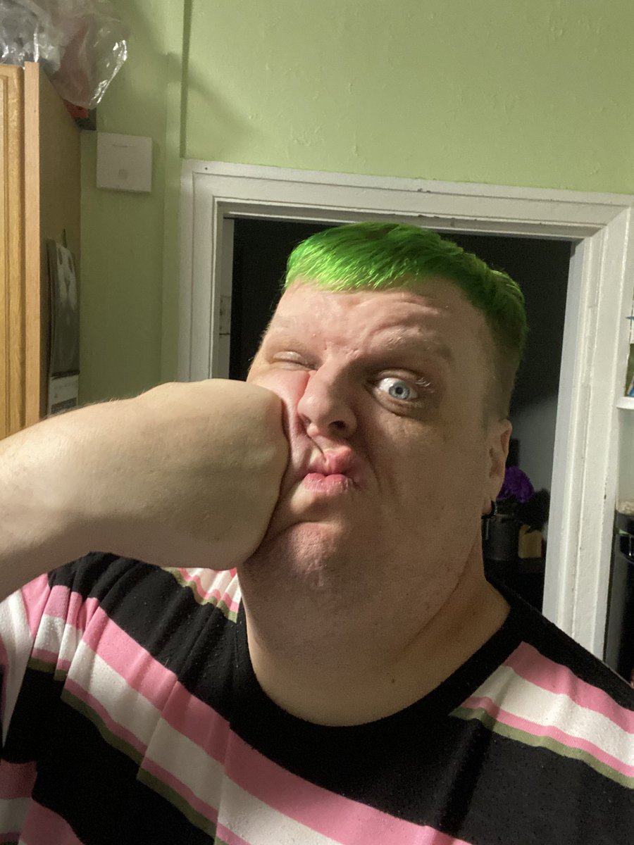 Burgernips666's tweet photo. No one can stop the Goat not even me
Believe me I’ve tried
It didn’t end well
#JimmyNips #TeamLexus #GOAT https://t.co/SPldPONw8M