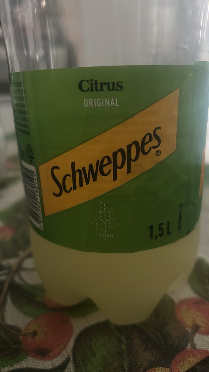 kwwannie's tweet photo. eu ❤️ schweppes https://t.co/cOpvy3DeTc