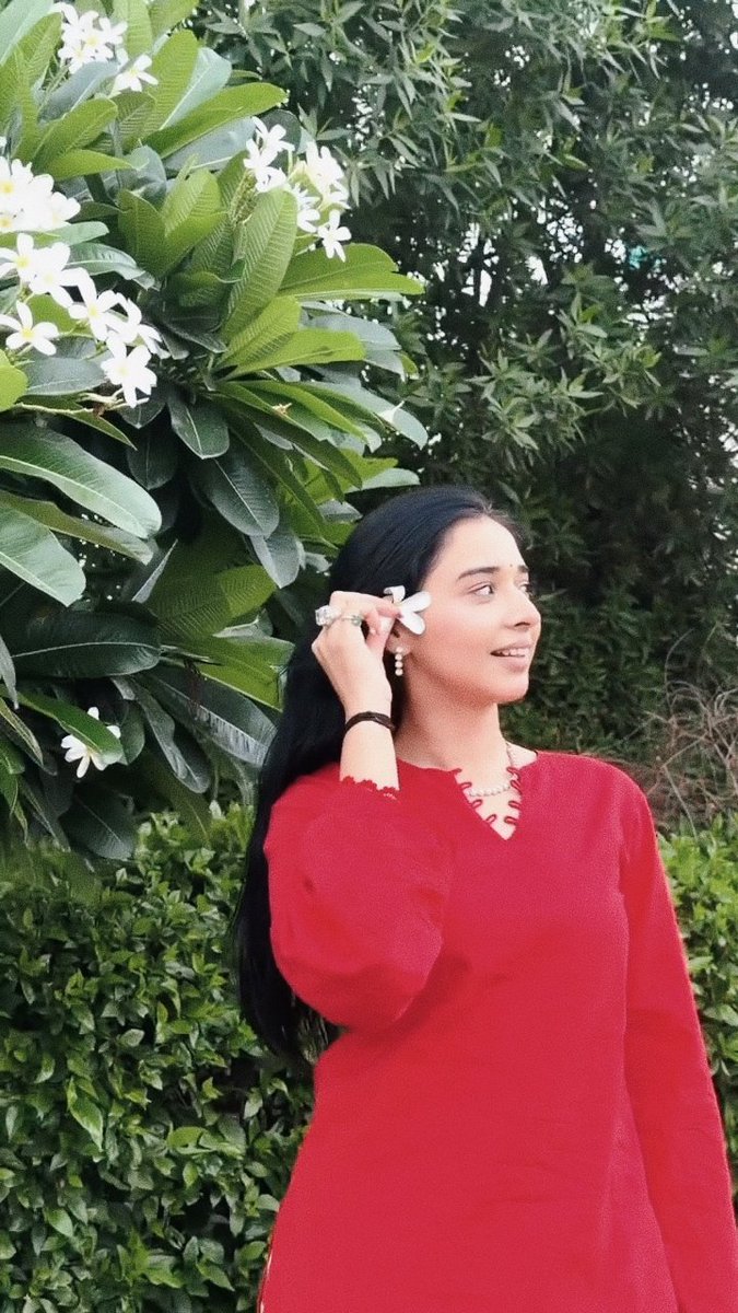 Prabh238's tweet photo. @Jeevitha__ @itanyamittal I was perfectly capable of minding my own business then Tanya entered my timeline. 😭😂
#TanyaMittal #TanyaKaParivaar
@itanyamittal https://t.co/vS77usU9Y9