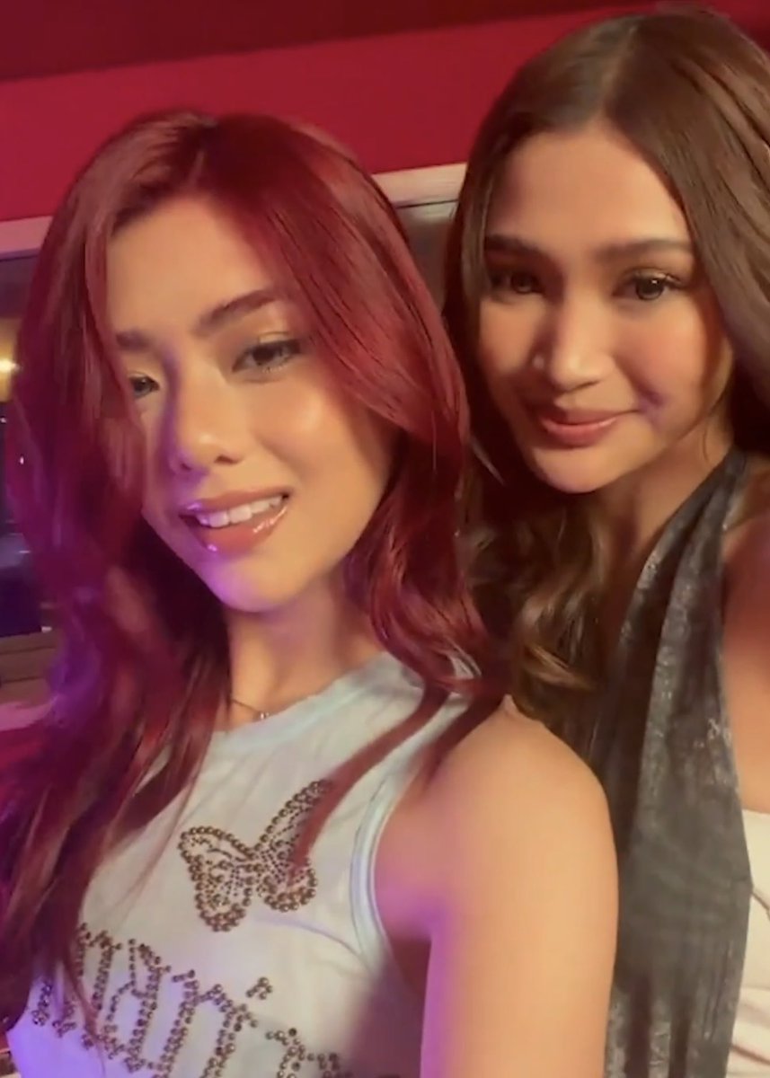jhoannarocks's tweet photo. OFFCAMZ AAAAAA WE CHEEEEEER https://t.co/VnfiSFc5nu