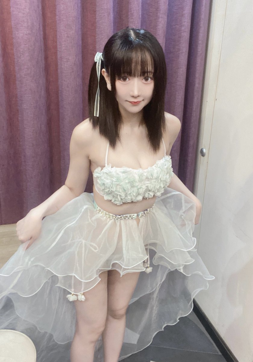 MiunaMochiduki's tweet photo. 水着着たよ👙♡あらいさんにみうなちゃんセクシー路線になったの❓って言われてしまったよwww😹水着ってとっても軽くて楽なの！！！いつもセクシーでいこうかな❓そしたら、ライブいっぱい来てくれる❓また、このまま帰りました🚲 https://t.co/tG85scFj8J