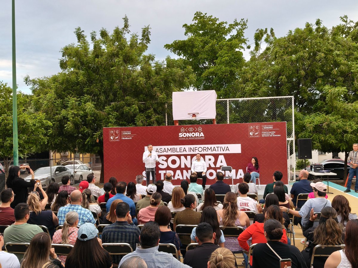DavidFSotoA's tweet photo. Con resultados que se sienten y oportunidades que transforman, Sonora avanza de la mano del gobernador @AlfonsoDurazo.

Compartimos con orgullo, a las y los vecinos de Las Lomas, en Hermosillo, los logros de un gobierno cercano y comprometido con los sonorenses. https://t.co/yLdQRsHdeT