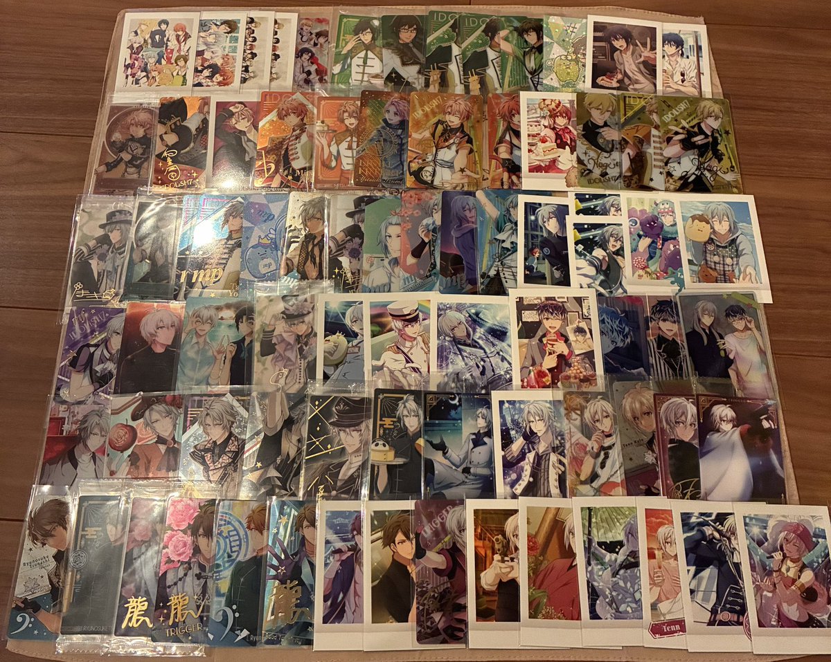 I7Mymn's tweet photo. 【譲渡】アイドリッシュセブン アイナナ グッズ

譲 → 画像のもの
（一織、大和、三月、環、壮五、ナギ、楽、天、龍之介、百、巳波、万里）

求 → 金額 ご相談にて(＋送料)

お気軽にお声掛けください！ https://t.co/QL85kGBgAG