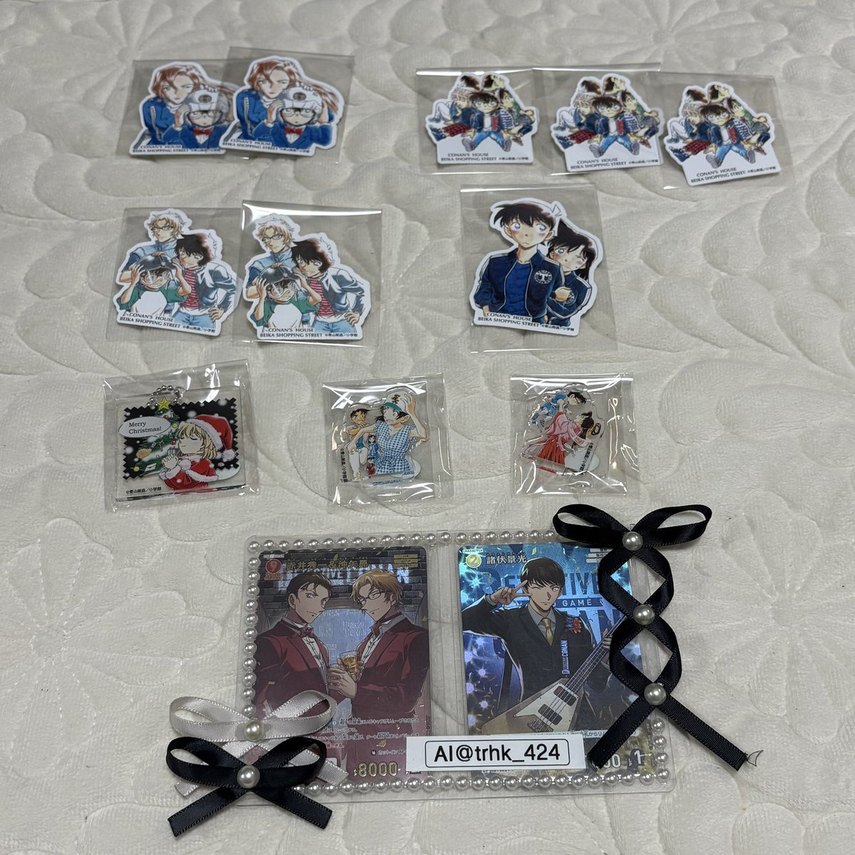 trhk_424's tweet photo. 【交換/譲渡】名探偵コナン 米花商店街 コナン百貨店 クリアスタンドガチャ トレーディングステッカー
⁡
譲：画像1
⁡
求：画像2 or 定価＋送料

郵送/福岡市内での手渡し
検索からもお気軽にお声かけください https://t.co/TcsdlGgoGR