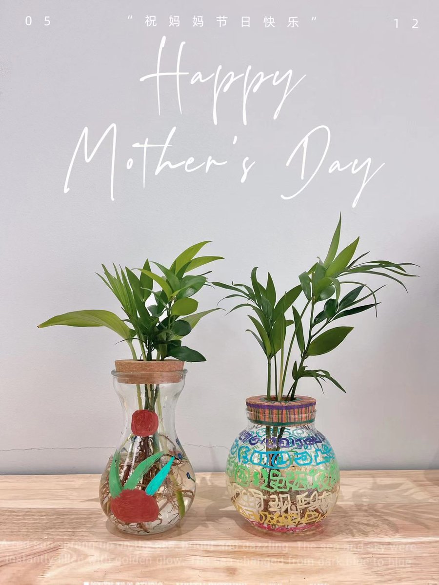 roshell_manzan's tweet photo. Just turned a old glass jar into a cute succulent planter with some paint + tiny rocks! 10-min DIY win for my desk  #DIYCrafts https://t.co/OKXK2QStYD