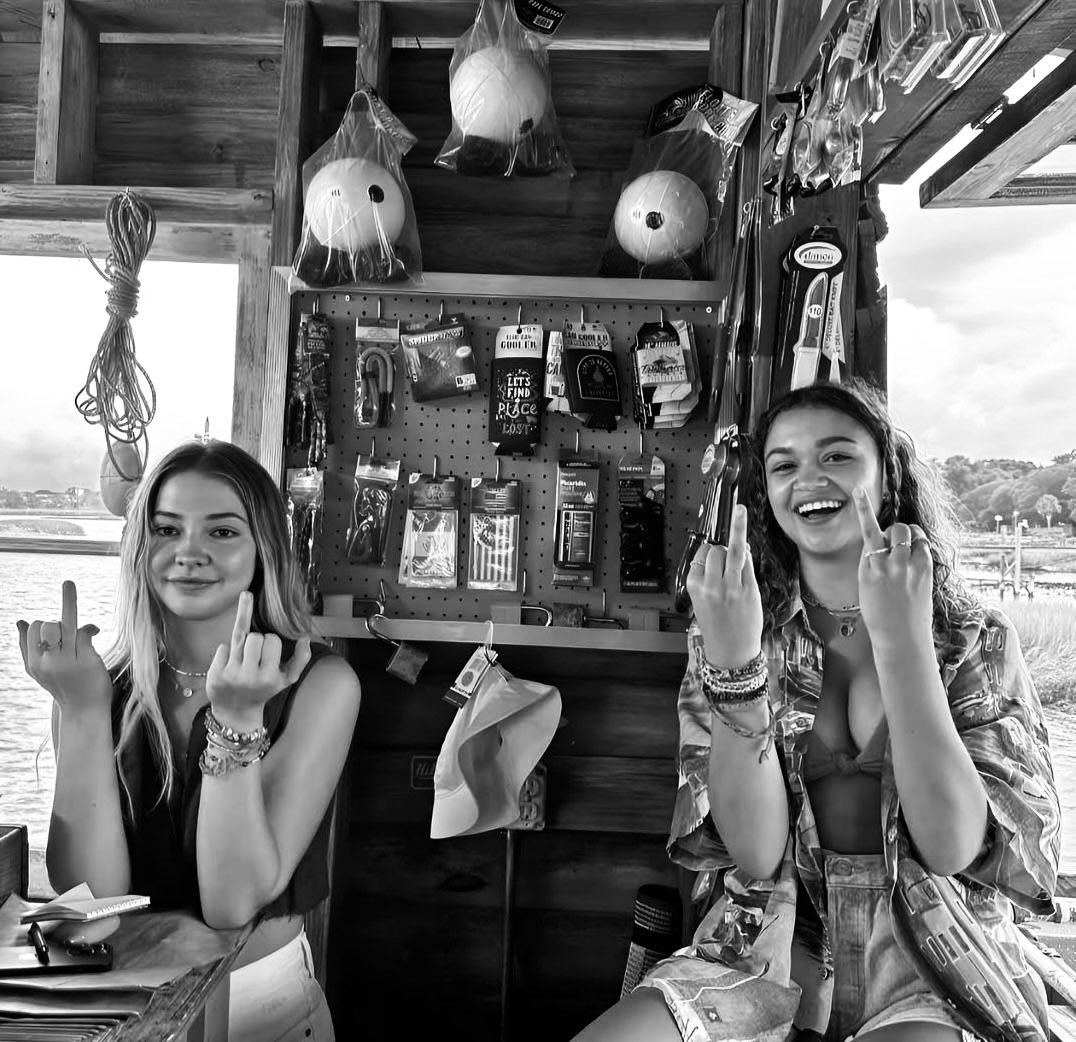 __sarahblackk's tweet photo. te amo para siempre💗 https://t.co/6EM9KwBk2x