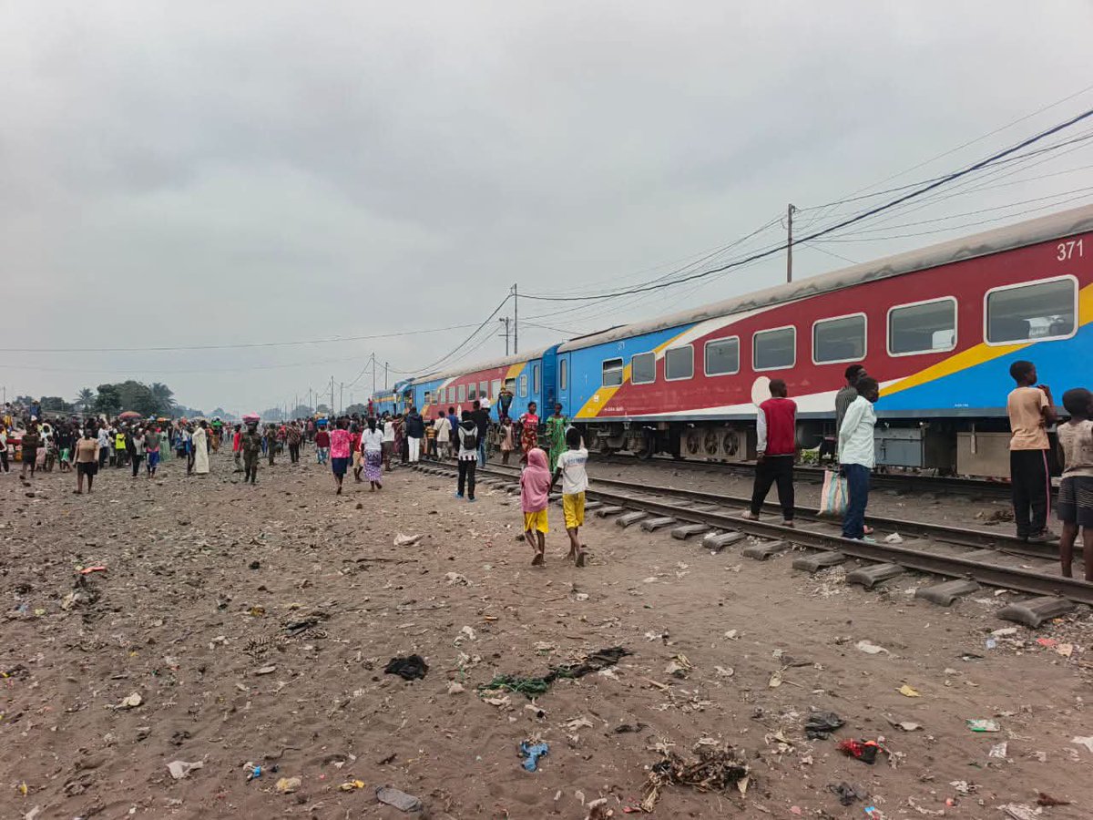 ChristianM36fu's tweet photo. #Kinshasa : l’#ONATRA relance le train urbain après 15 ans d’interruption https://t.co/rYnqRdMq2i