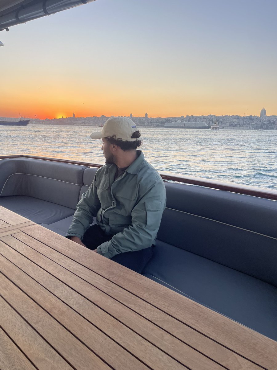 RyadMillion's tweet photo. Voyager restera toujours l’un des meilleurs investissements que vous puissiez faire. https://t.co/558DUD5ha6