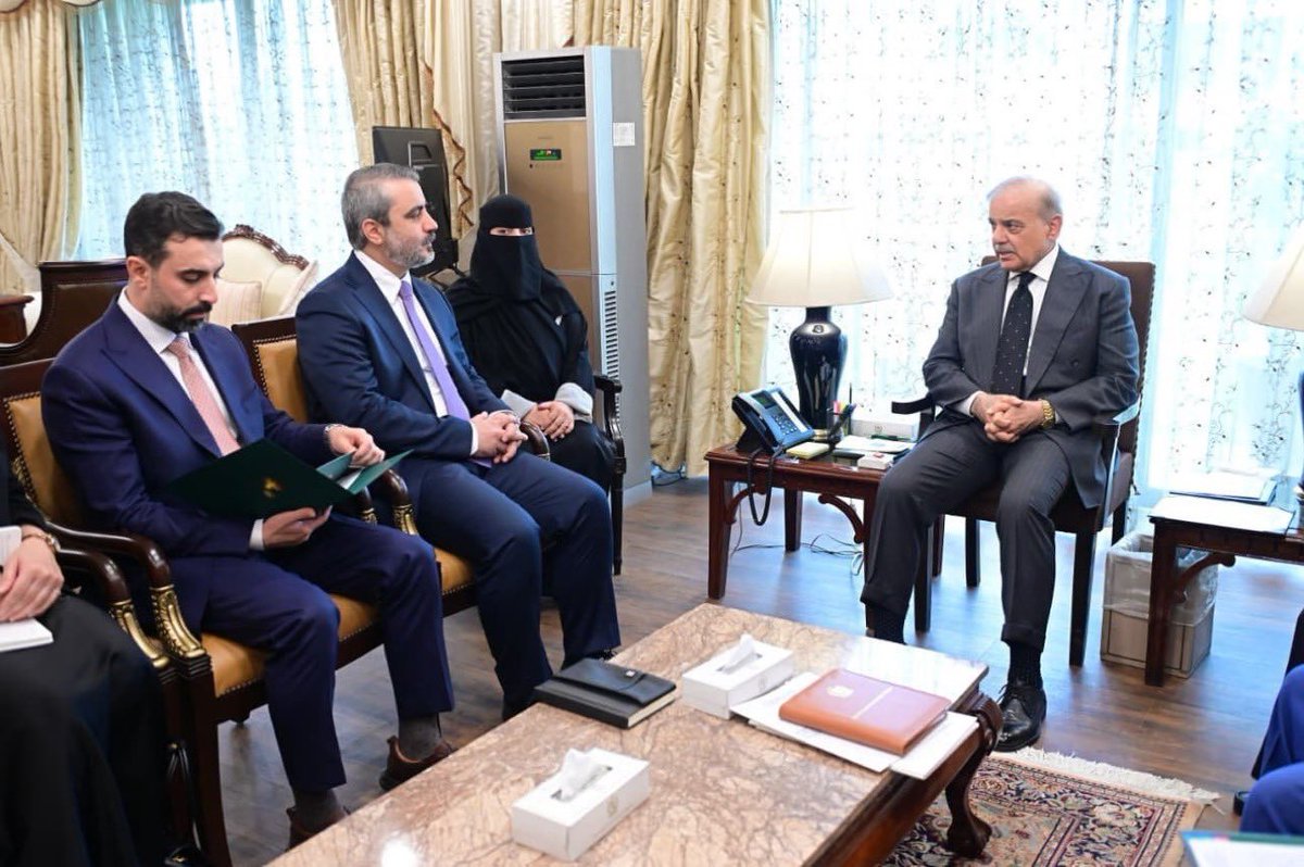 joudy_alhalaby's tweet photo. سبب غيابي عن X  بالفترة الماضية اني كنت مشغولة بالتحضير لزيارة باكستان 😇 https://t.co/RzRyhTEmE3