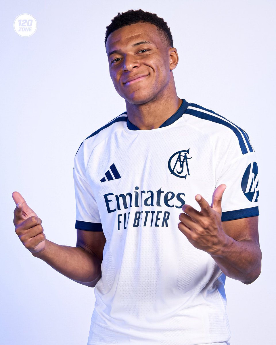 120zone's tweet photo. 👀⚪ ¿Y si el Real Madrid recuperara su primer escudo para una equipación titular? https://t.co/euA4ovx8ek
