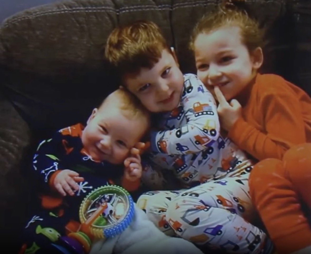 j3nnyb00m's tweet photo. what if I told you that TRUE justice for these 3 beautiful babies, would be, taking all the appropriate measures and taking a STANCE, to ensure that this NEVER happens again. Ensuring that when a woman says she is “not alright”, that she is HEARD; not “dealt with”, but actually heard! 

JUSTICE for these 3 beautiful lives taken FARRR TOO SOON, is not locking Lindsay Clancy away forever and just forgetting about her.. b/c if that happens, then they are forgotten, and we just cannot let that happen, their lives have GOT to have a purpose thru this unthinkable tragedy! Justice for these children would be ensuring that mothers get the help they need, when they need it (regardless of a plan). Justice for these kids would be addressing PPD once and for all and stop stigmatizing it!! I truly do hope this is the point in which we wake up as a society and realize we have a “mental health crisis” going on, whether we want to admit it or not! Our current system is NOT equipped to deal with the current state of “mental health” and it’s time to come to terms with that and make appropriate changes! Because the more we continue to turn a blind eye to this fact, the worse it will unfortunately get! 

“what’s done in the dark, WILL ALWAYS BE SHOWN IN THE LIGHT” 

REST IN THE SWEETEST PEACE CLANCY CHILDREN 🕊️🙏🏼