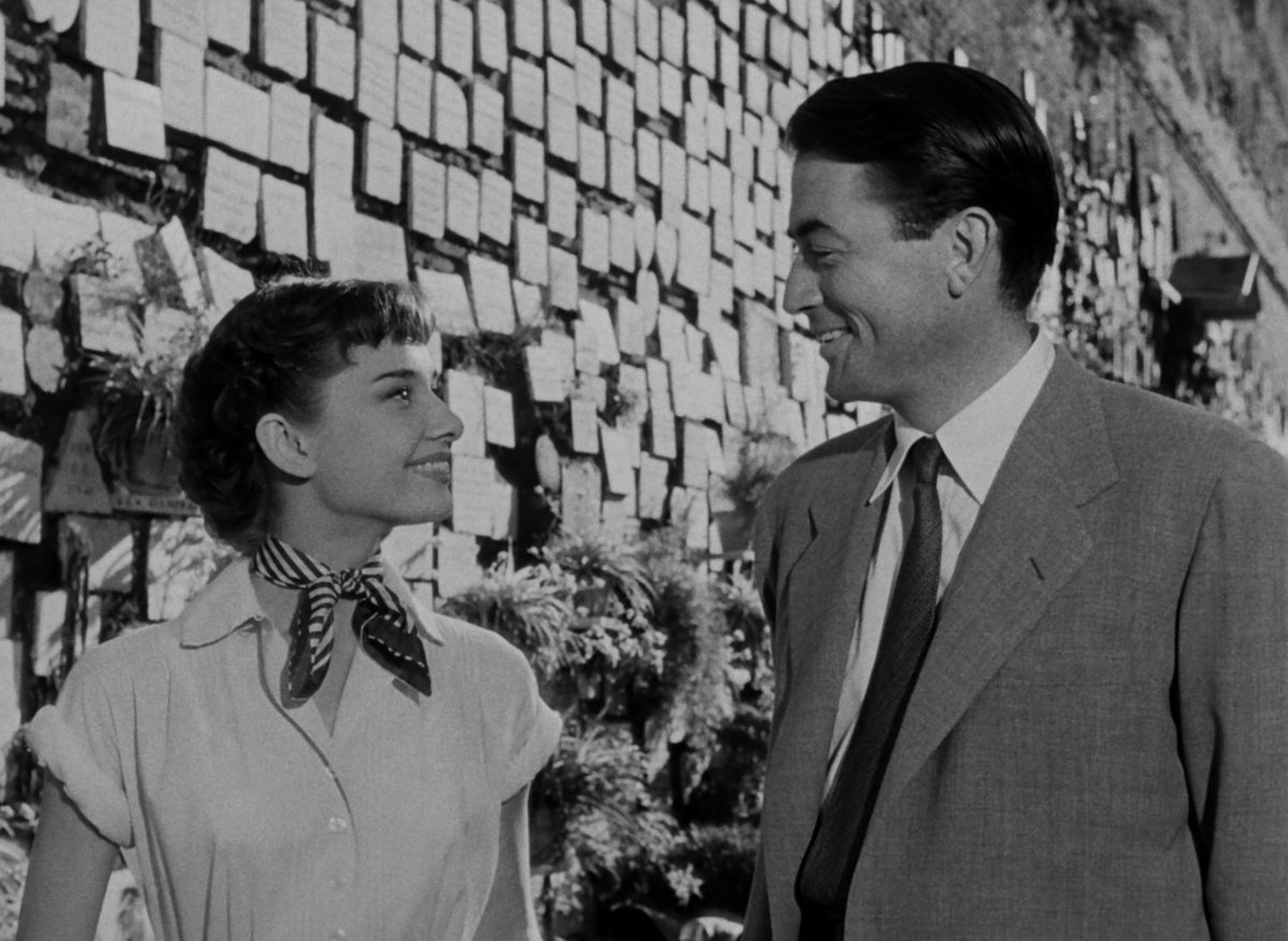 Albert_ATM's tweet photo. 15º. Vacaciones en Roma (1953): Una de las películas más bonitas que he visto nunca. Audrey Hepburn es absolutamente impresionante y, junto a Gregory Peck, hacen de esta película una obra inolvidable. Qué maravilla. https://t.co/EJ091dzmAB