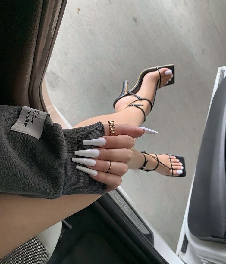 Zara699847's tweet photo. Out of your mind 🖤 https://t.co/9rxWwghZhU