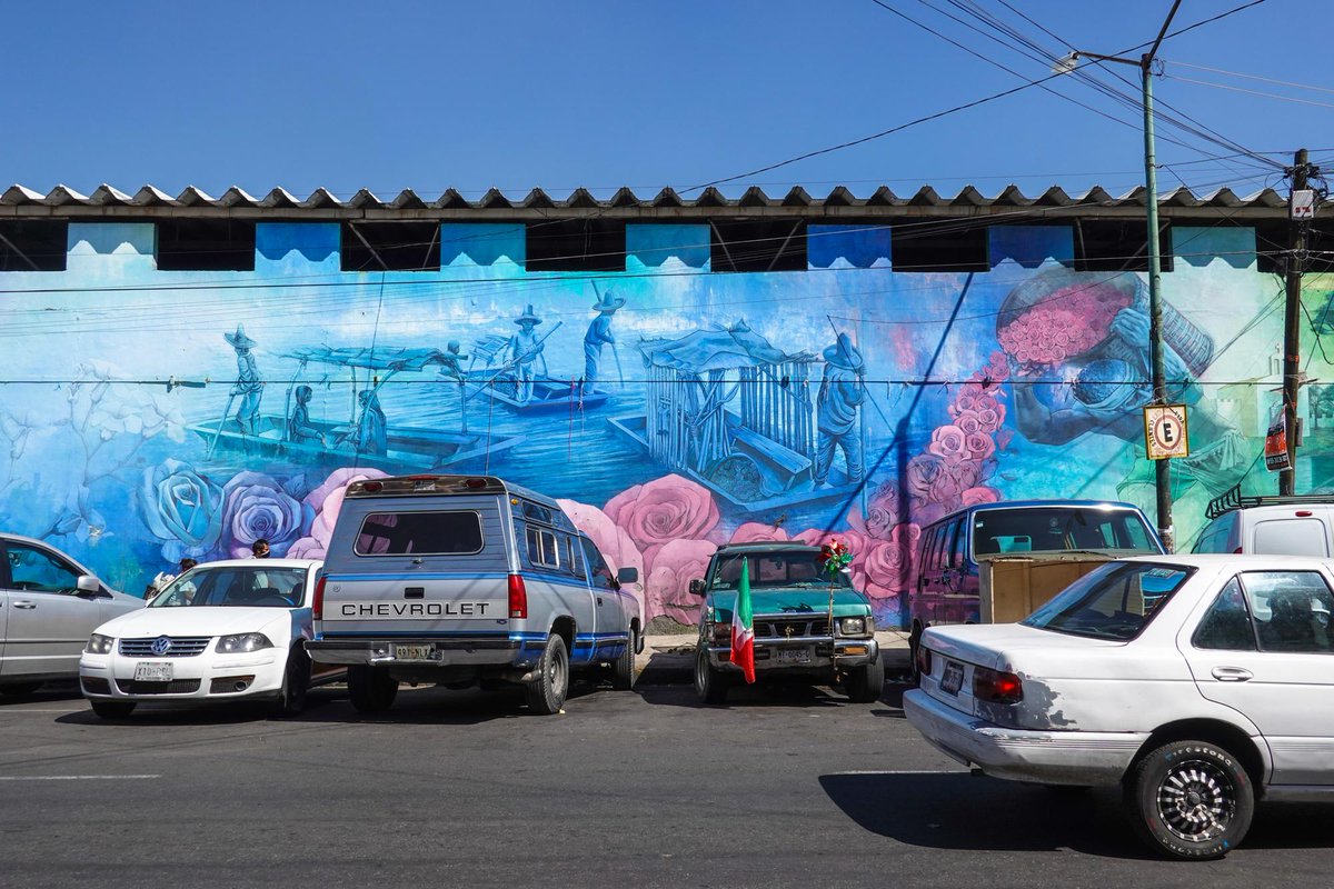 JavierR31535778's tweet photo. Step into the glow of today’s live street art pop-up! Watch a mural come to life while sipping iced coffee—art tastes even better when it’s happening right in front of you. ， https://t.co/VxXitL2oRE