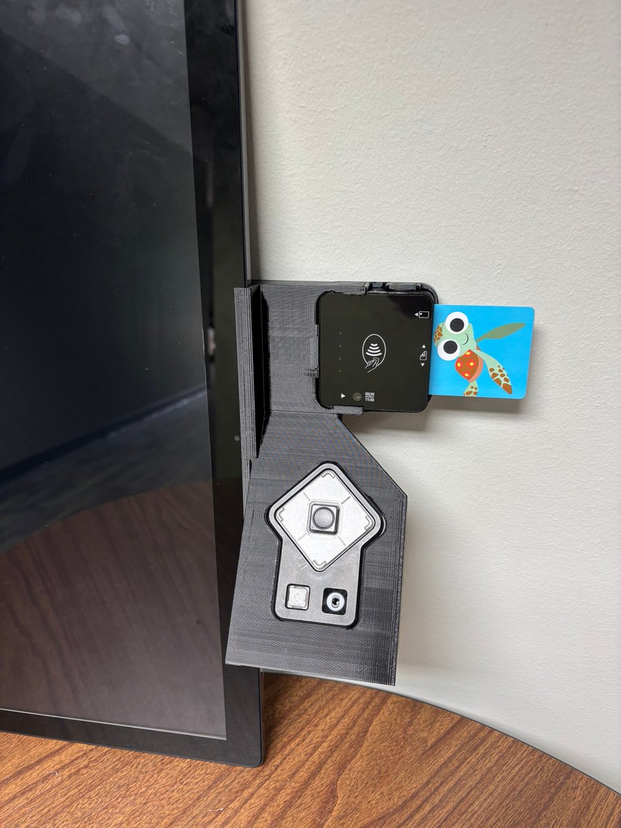 handeholder's tweet photo. "The best solutions aren't just built for technology — they're built for the people who use it." That's not just a quote, it's how we design every product. Reach out to see how we can help you: https://t.co/OY2xSZf1Q7

#POS #POSEquipment #MobilePOS #CustomCase https://t.co/wT9i1HqATb